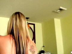 Grote mammen, Blond, Pijpbeurt, Groep, Hd, Natuurlijk, Orgasme, Tieten likken