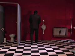 Anal, Sucer une bite, Mère que j'aimerais baiser, Actrice du porno, Douche, Plan cul à trois