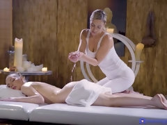 Culo, Checa, Penetracion con dedos, Lesbiana, Aceite, Coño, Tetas, Mojado