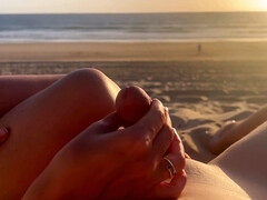 Strand, Geschnappt, Spermaladung, Handjob, Reif, Nackt, Öffentlich