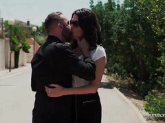 Gros seins, Brunette brune, Plantureuse, Tir de sperme, Fille, Érotique, Jarretelles, Adolescente