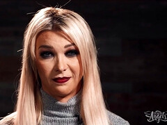 ベッドルーム, フェラチオ, 茶髪の, バック, ショートヘア, シャワー, スパンキング, タトゥー