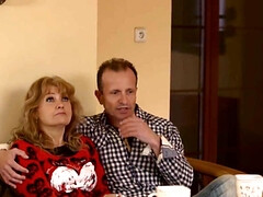 18 ans, Sucer une bite, Brunette brune, 2 femmes 1 homme, Hd, Masturbation, Chatte, Adolescente