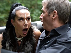 Gros cul, Grosse bite, Gros seins, Sucer une bite, Brunette brune, En levrette, Mature, Mère que j'aimerais baiser