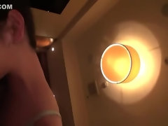 Aziatisch, Bruinharig, Vingeren, Japaans, Lesbisch, Pissen, Spuiten, Tiener