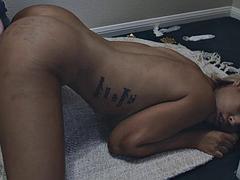 Grosse bite, Sucer une bite, Femme couguar, Tir de sperme, Fétiche, Hard, Fille latino, Nénés
