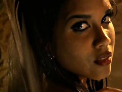 Брюнетки, Индианки