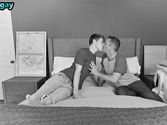 Anal, Sucer une bite, Tir de sperme, Homosexuelle, Branlette thaïlandaise, Mature