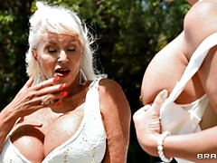 デカパイ, ブロンド, 結婚, ドレス, お婆さん, キス, なめる, 淫乱熟女