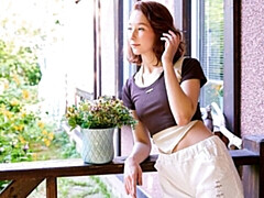 18 jaar, Enthousiasteling, Kont, Vingeren, Masturbatie, Geschoren, Mager, Tieten likken