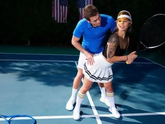 アナル, フェラチオ, 茶髪の, バック, 指いじり, ハードコア, アウトドア, タトゥー