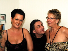 アナル, バック, 女 人男 人, 眼鏡, オマンコ, 剃毛, ショートヘア, タトゥー