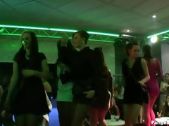 Grote lul, Blond, Naakte man aangeklede vrouw, Lul, Vrouw, Hardcore, Feest, Swinger