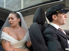 Pijpbeurt, Bruinharig, Auto, Aangekleed, Compilatie, Moeder die ik wil neuken, Moeder, Uniformpje