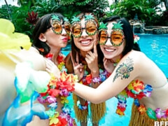 Sucer une bite, Groupe, Branlette thaïlandaise, Orgie, De plein air, Tatouage, Adolescente, Nénés