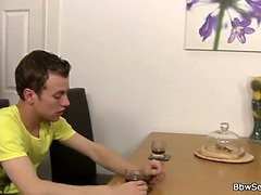 お尻, フェラチオ, 茶髪の, エロ熟女, イマラチオ, 手コキする, 淫乱熟女, 母