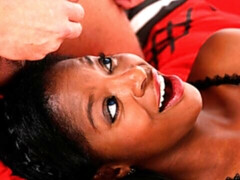 Leie, Grosser arsch, Grosse titten, Fingern, Masturbation, Milf, Entkleiden, Titten