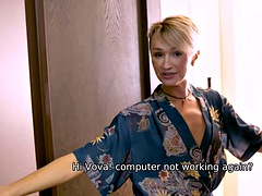 Sucer une bite, Femme couguar, Hard, Lingerie, Mature, Mère que j'aimerais baiser, Russe, Cheveux courts