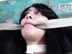 Amarrada, Morena, Fetiche, Pajear, Masturbación, Madres para coger, Solo, Tatuaje