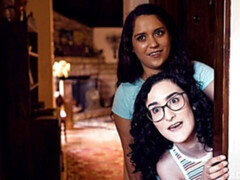 Vingeren, Zoenen, Lesbisch, Likken, Masturbatie, Kut duiken, Geschoren, Strippen