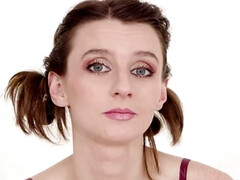 Anaal, Blond, Sperma shot, Kokhalzen, Handbeurt, Hardcore, Masturbatie, Bekijker