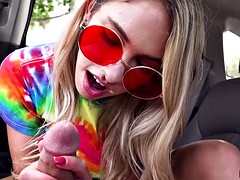 hippie babe fucks quite hip for a ride