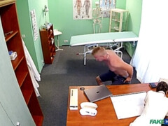 素人, フェラチオ, 医者, 顔射, 指いじり, 手コキする, 看護婦, スパンキング