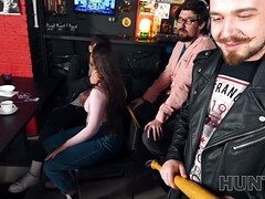 Blondine, Vollbusig, Gehörnter ehemann, Freundin, Pov, Öffentlich, Muschi, Hässlich