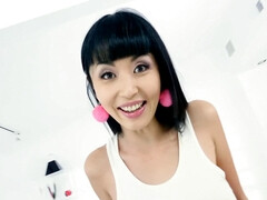 Asiatique, Brunette brune, Européenne, Nourriture, Masturbation, Mère que j'aimerais baiser, Petite femme, Nénés