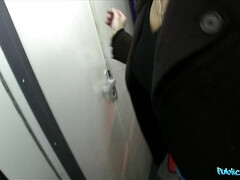 Cuarto de baño, Rubia, Mamada, Checa, Al aire libre, Pov, Realidad, Tren