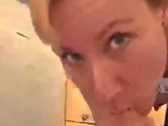 Enthousiasteling, Blond, Pijpbeurt, Bruinharig, Deens, Vuisten, Hardcore, Moeder die ik wil neuken