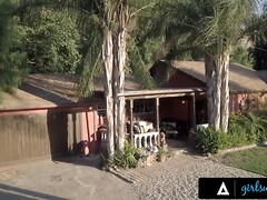 Gros cul, Gros seins, Poilue, Hd, Lesbienne, Léchez, Seins naturels, Nénés