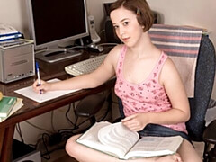 Enthousiasteling, Grote kont, Grote mammen, Vingeren, Geschoren, Kort haar, Alleen, Strippen