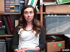 Coulisses, Sucer une bite, Hd, Seins naturels, Police, Réalité, Tatouage, Plan cul à trois