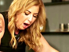 ブロンド, ボンデージ, 浮気者, チェコ, 手コキする, Hd, 熟年, 自然山雀