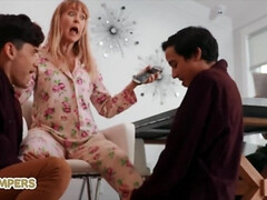 Exterminator becomes a sex partner of the two humpers