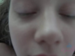 Anal, Mamada, Corrida, Vestido, Penetracion con dedos, Masturbacion con pies, Novia, Fumando