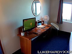 Blasen, Spermaladung, Hundestellung, Handjob, Hd, Milf, Pov, Uniform
