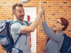 お尻, フェラチオ, 女 人男 人, 手コキする, ハードコア, 赤毛, 剃毛, 三人