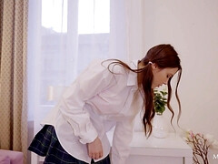 Tetas grandes, Tetona, Universidad, Lesbiana, Masturbación, Pelirrojo, Tetas, Uniforme