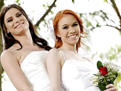 Poupée, Doigter, Lesbienne, Mère que j'aimerais baiser, Rousse roux, Jarretelles, Strapon, Dénudage