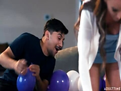 Большие сиськи, Брюнетки, Семяизвержение, Сперма на лице, Домохозяйки, Милф, Сыновья, Жена