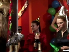 Amateur, Tetas grandes, Corridas, Corridas faciales, Grupo, Tacones, Medias largas, Intercambio de parejas