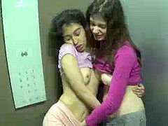 Bisexual, Corridas, Ffm, Italiano, Lesbiana, Al aire libre, Público, Trio