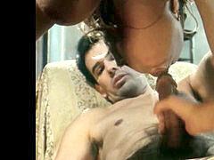 Anal, Faciale, Poilue, Énorme, Fille latino, Monstre, Plan cul à trois, Rétro ancien