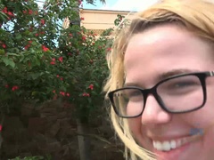 Leie, Kleid, Füsse, Fussjob, Freundin, Pov, Muschi, Rasiert