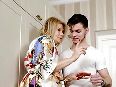 18, ブロンド, エロ熟女, 浮気する, Hd, 旦那, 熟年, 淫乱熟女