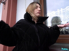 Nana, Gros cul, Brunette brune, Tchèque, Fait maison, Seins naturels, De plein air, Tatouage