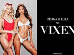 Blonde, Sucer une bite, En levrette, 2 femmes 1 homme, Rasée, Maigrichonne, Adolescente, Plan cul à trois