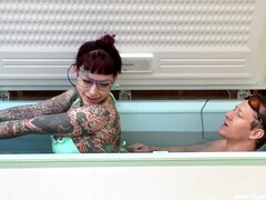 Enthousiasteling, Grote lul, Grote mammen, Bruinharig, Compilatie, Hd, Rijden, Tatoeage